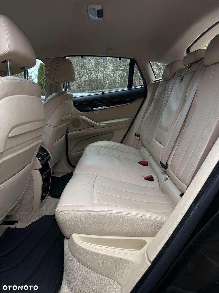 BMW X6 xDrive40d - 27