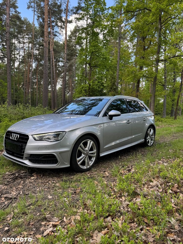 Audi A3 Sportback 1.2 TFSI S line Sportpaket - 2