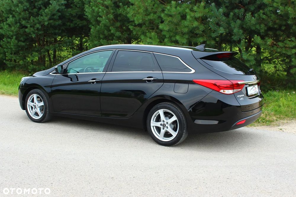 Hyundai i40 Kombi 1.7 CRDi DCT Premium - 10