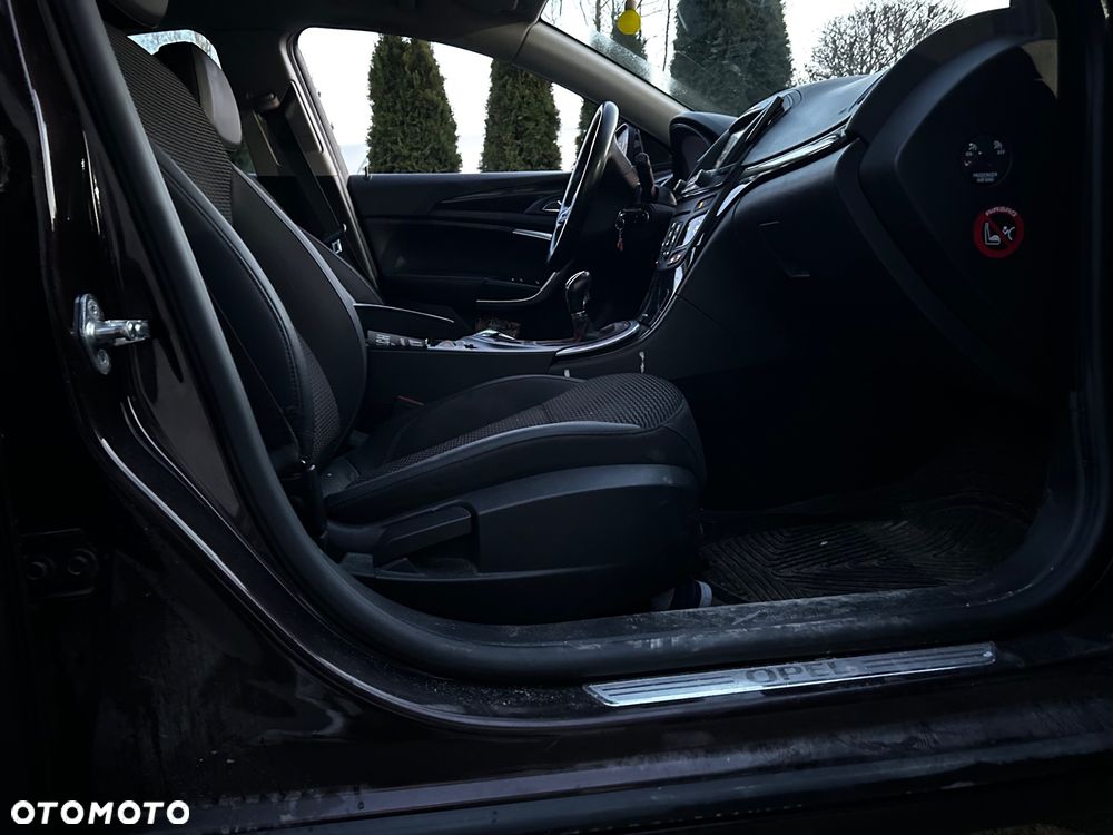 Opel Insignia 1.6 T Cosmo S&S - 13