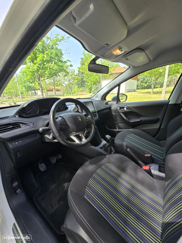 Peugeot 208 PureTech 82 Urban Move - 16