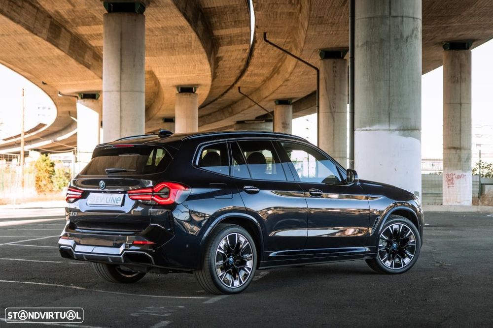 BMW iX3 M Sport Impressive - 6
