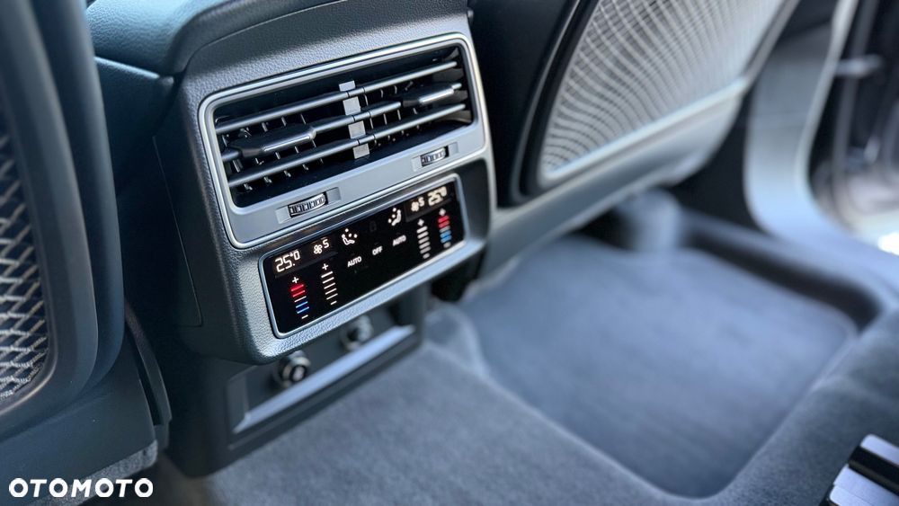 Audi Q8 50 TDI mHEV Quattro Tiptronic - 11