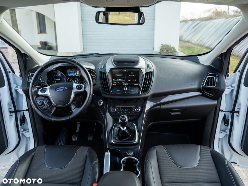 Ford Kuga 2.0 TDCi 2x4 Titanium - 31