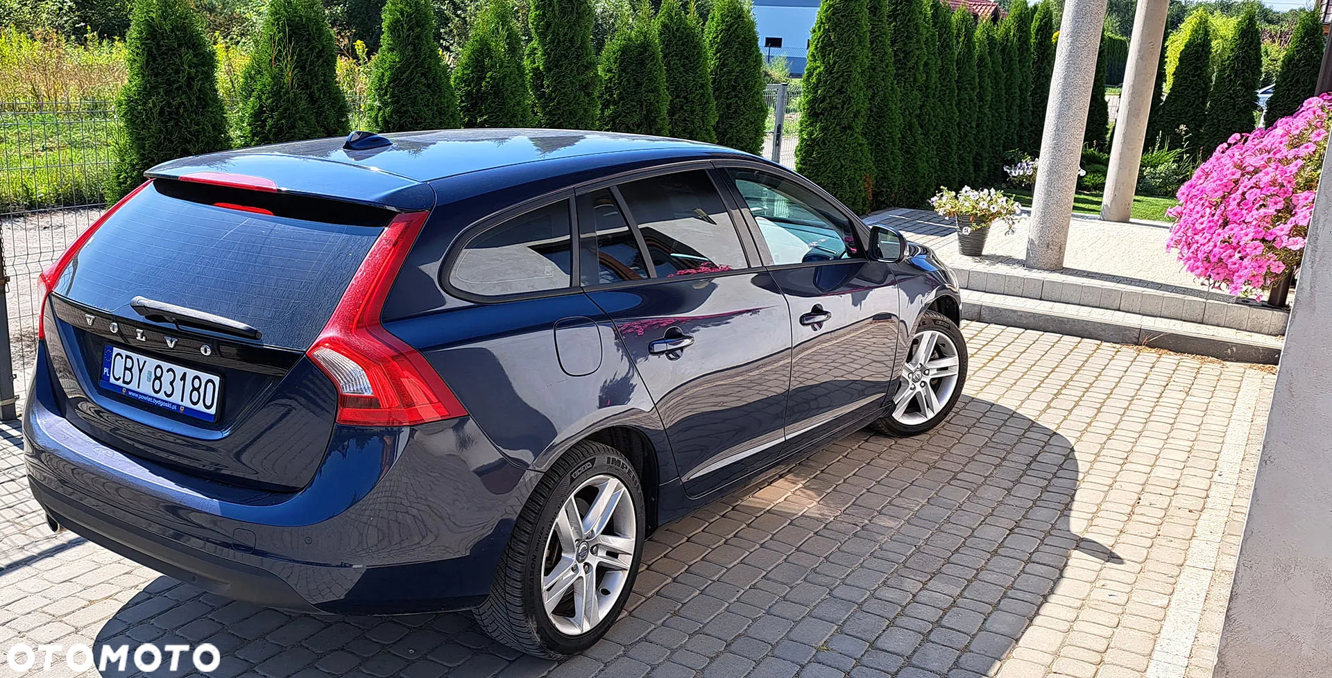 Volvo V60 D2 Momentum - 9