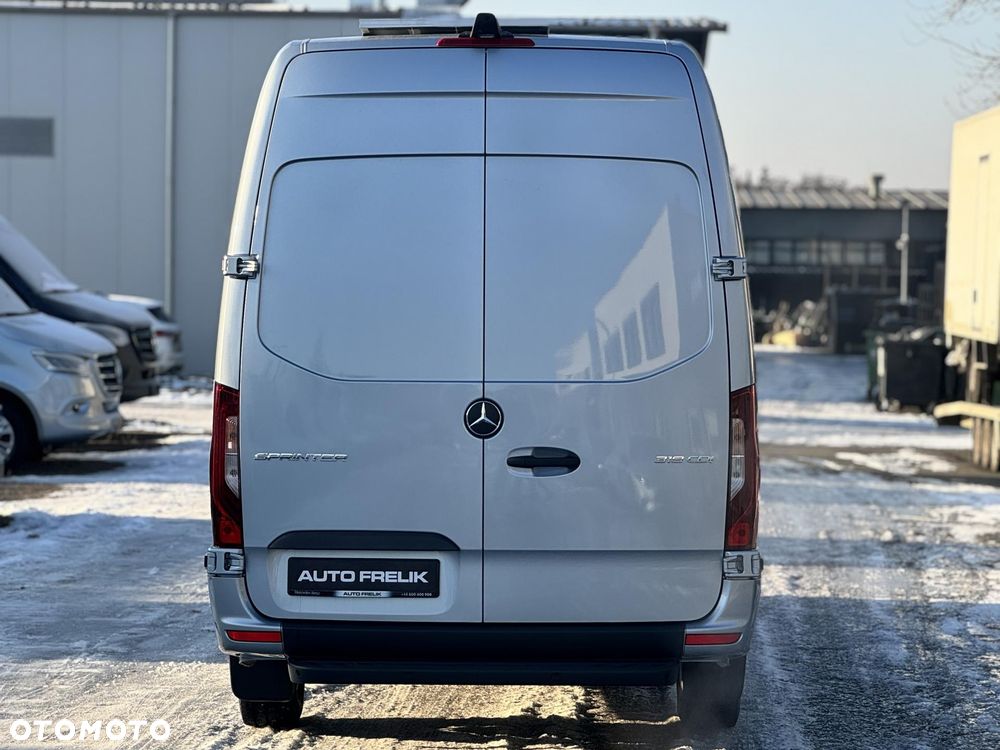 Mercedes-Benz Sprinter - 6