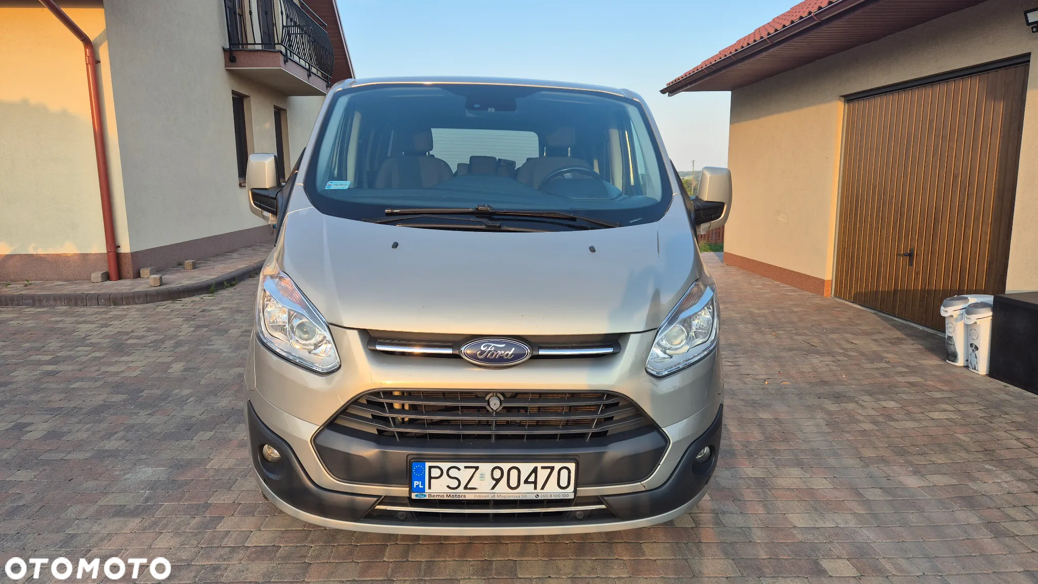 Ford Tourneo Custom - 4
