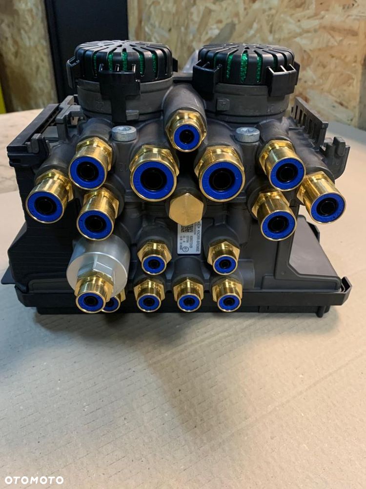 Modulator naczepowy EBS ES2090 K055372V05 K055362 / K055358  Knorr Bremse Nowy Oryginał - 1