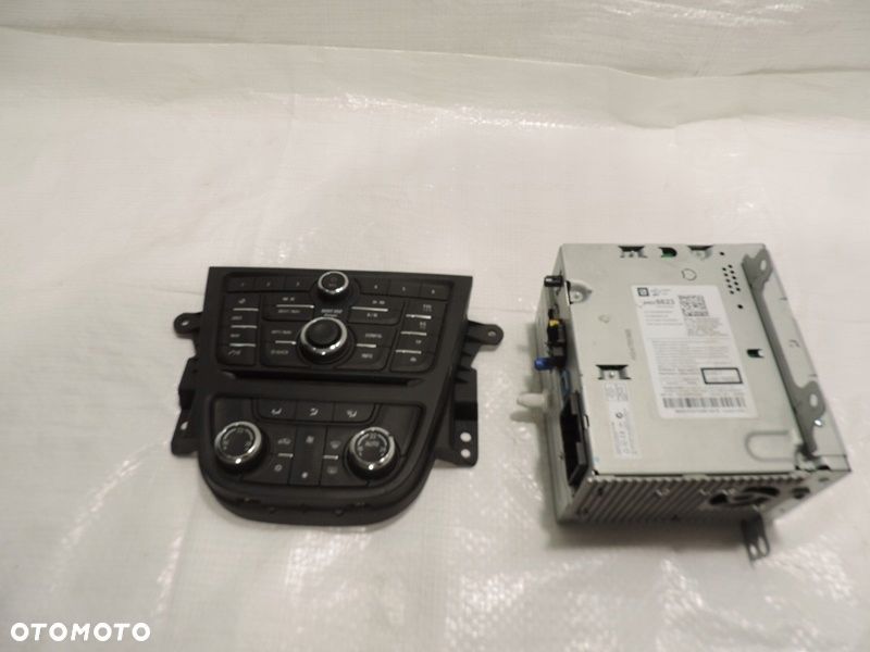 RADIO RADIOODTWARZACZ CD NAVI 950 OPEL MOKKA 84026623 42356784 13474055 - 8