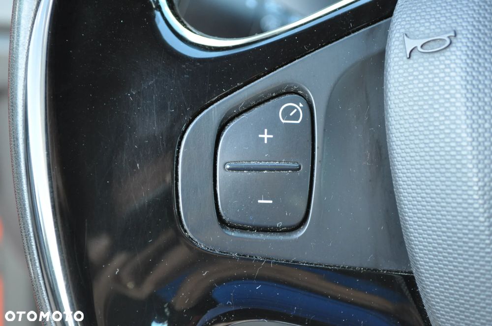 Renault Captur ENERGY TCe 120 EDC Luxe - 24