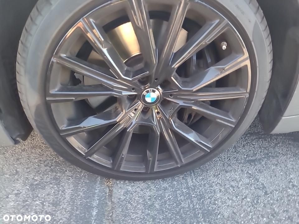 BMW Seria 7 740i sport - 19