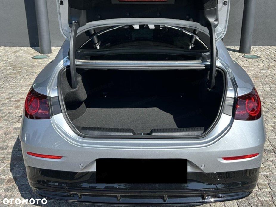 Mercedes-Benz CLA 200 mHEV 8G-DCT - 18