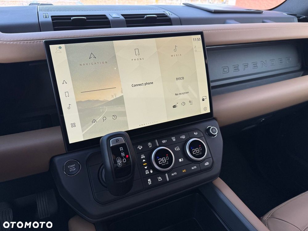 Land Rover Defender - 13