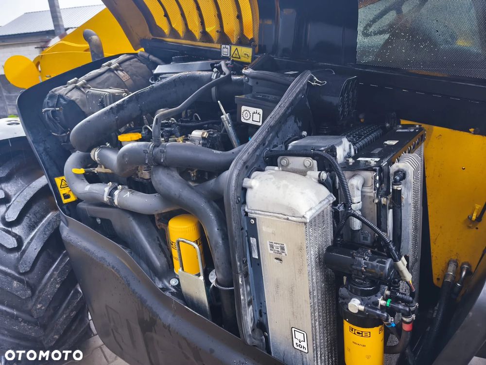 JCB 541-70 - 16