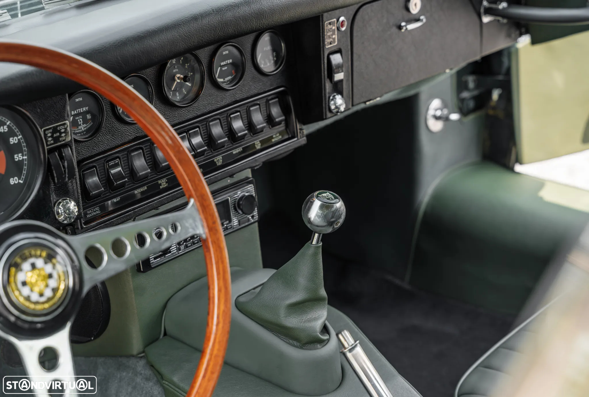 Jaguar E-Type - 19