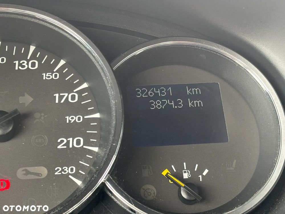Renault Fluence ver-1-5-dci-expression - 15