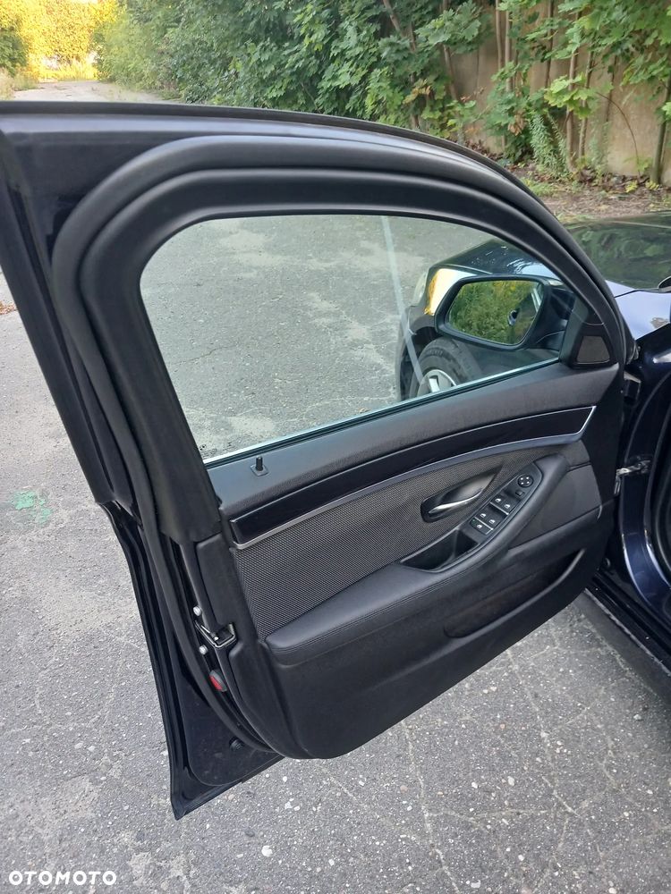 BMW Seria 5 520d - 16