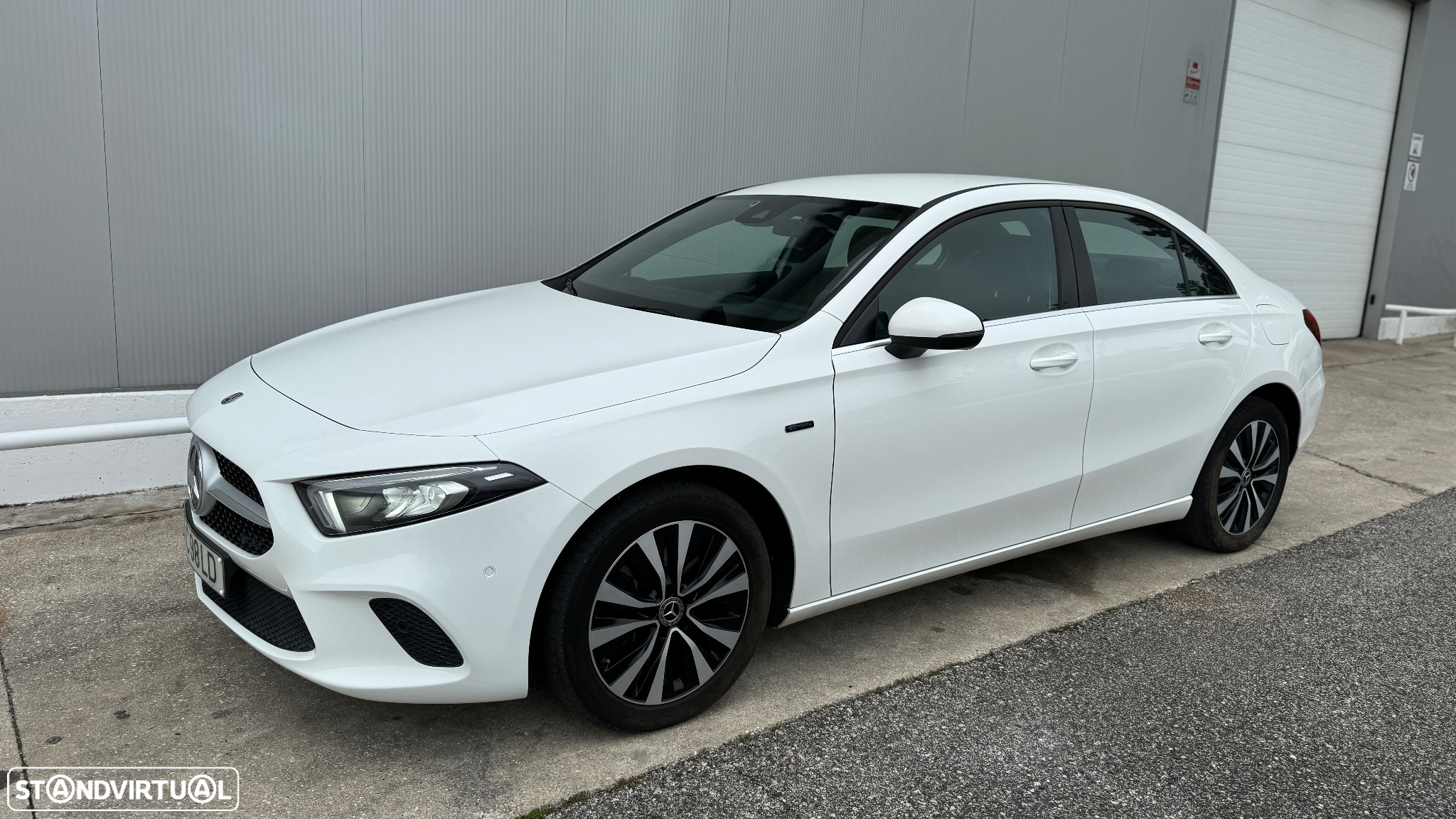 Mercedes-Benz A 250 Limousine e Style Plus - 22