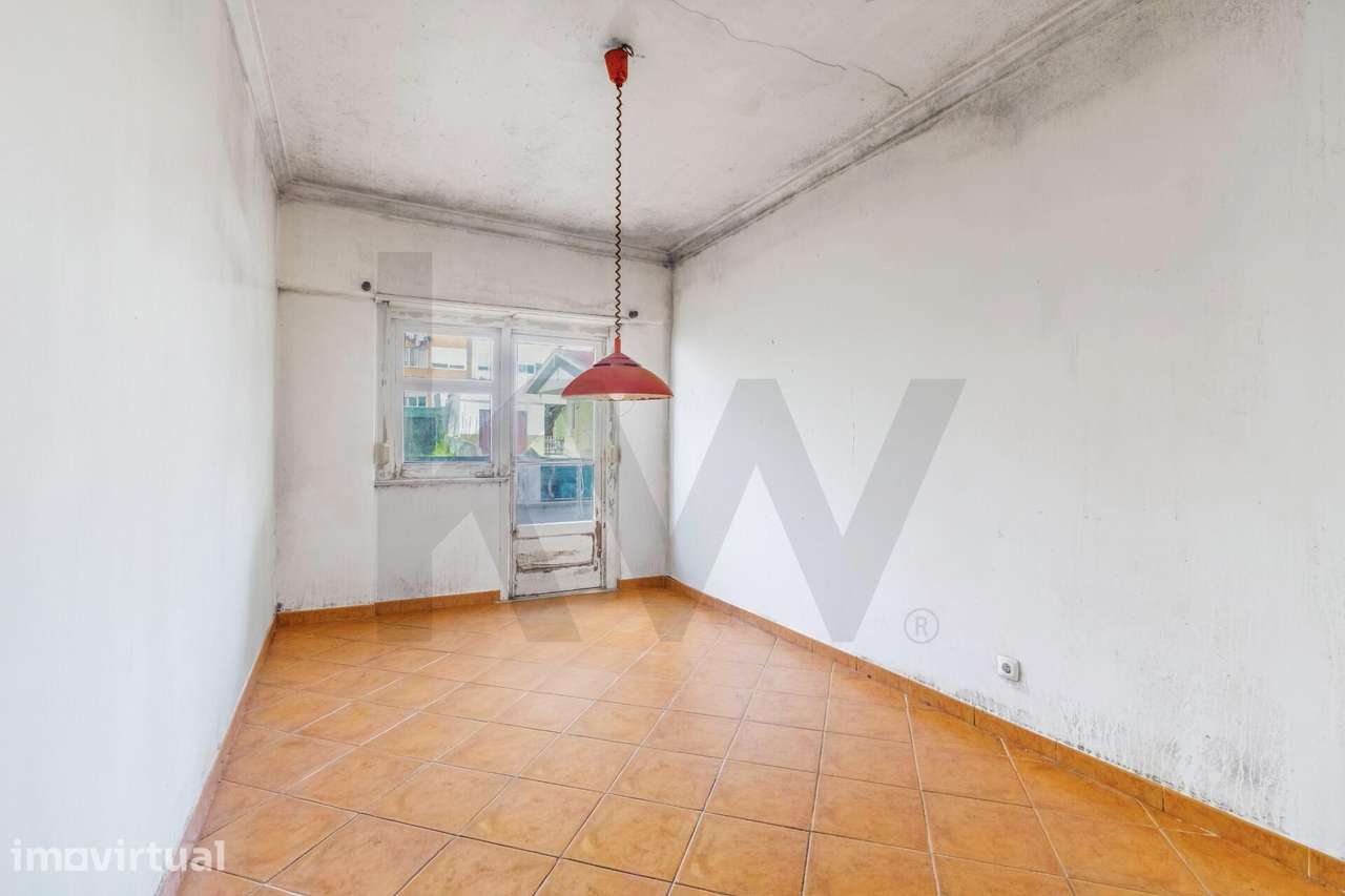 Moradia para Obras Totais – Porto Salvo - Grande imagem: 2/16