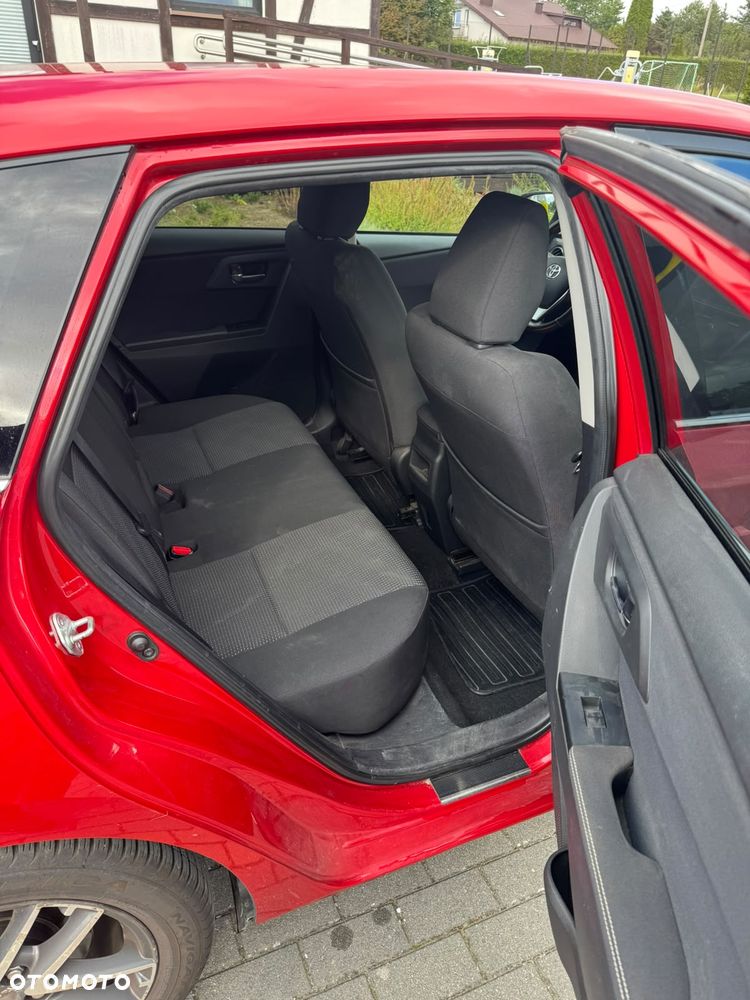 Toyota Auris 1.6 Dynamic - 26