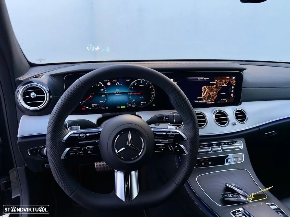 Mercedes-Benz E 300 de 9G-TRONIC AMG Line - 9
