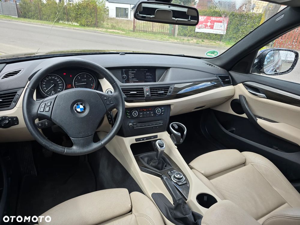 BMW X1 sDrive20d - 11