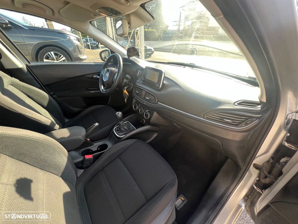 Fiat Tipo Station Wagon 1.3 M-Jet Lounge - 16