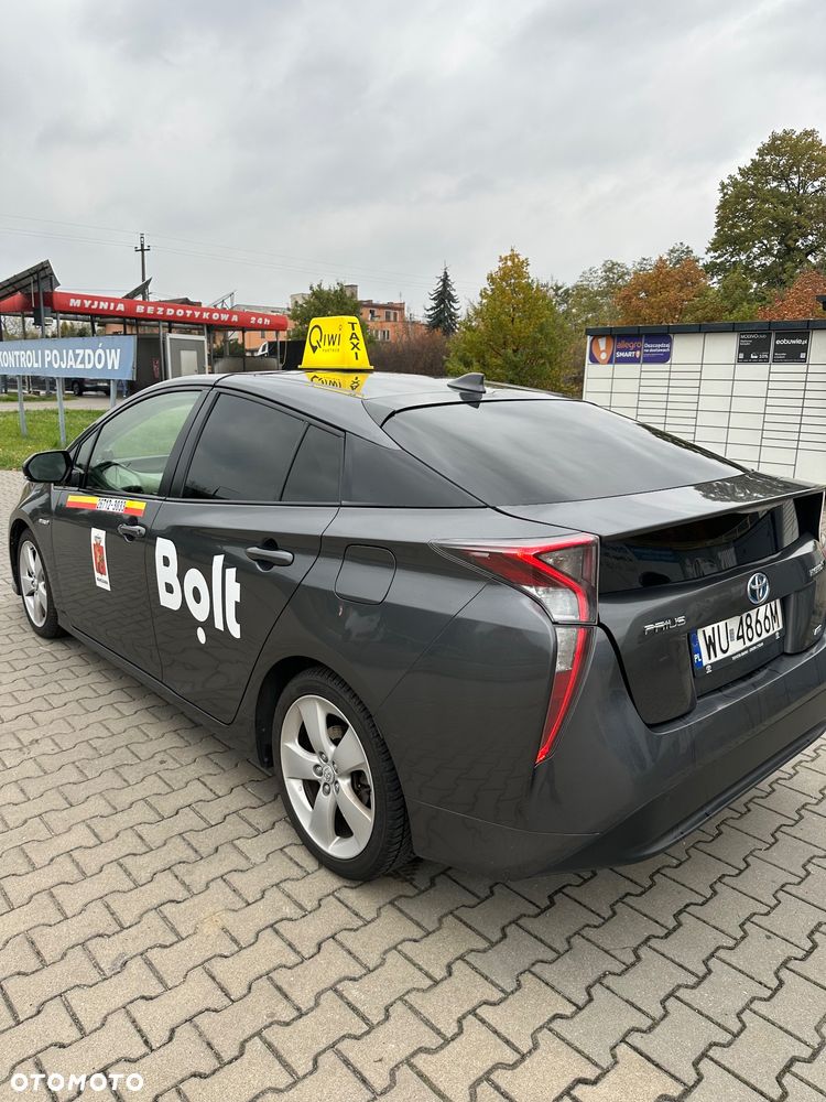 Toyota Prius - 8