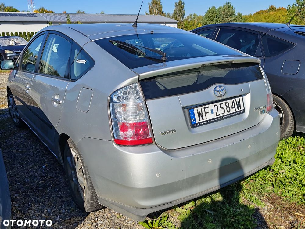 Toyota Prius 1.5 VVT-i Sol - 4