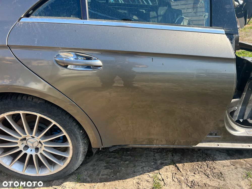 DRZWI PRAWY TYŁ MERCEDES CLS W219 C963 - 1
