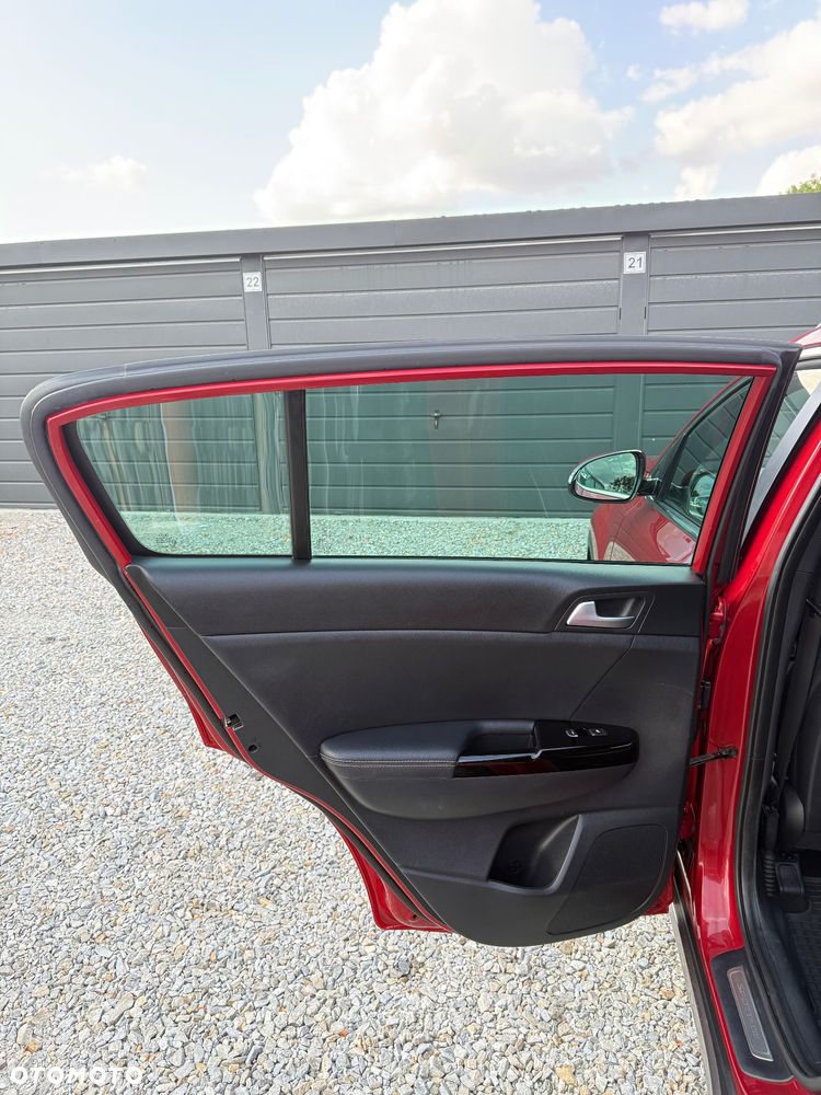 Kia Sportage 1.6 T-GDI AWD DCT GT LINE - 18