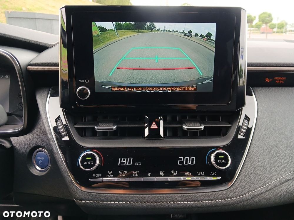 Toyota Corolla 2.0 Hybrid Trek - 33