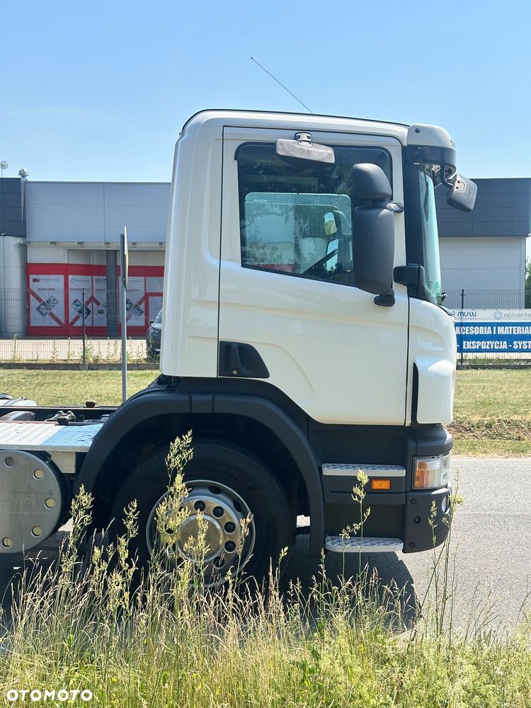 Scania P320 6x2 cala na Poduszce Dzienna Rama Beczka Laweta - 14