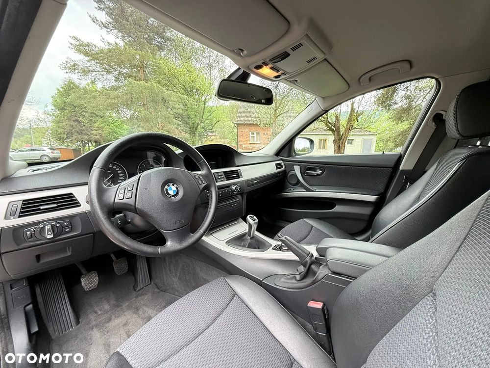 BMW Seria 3 330d - 17