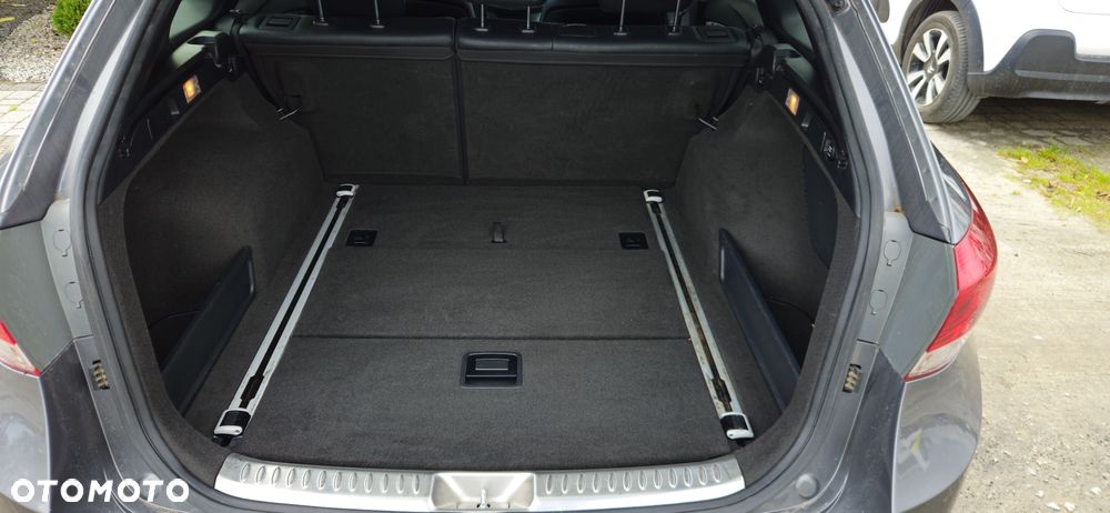 Hyundai i40 i40cw 2.0 Automatik Premium - 34