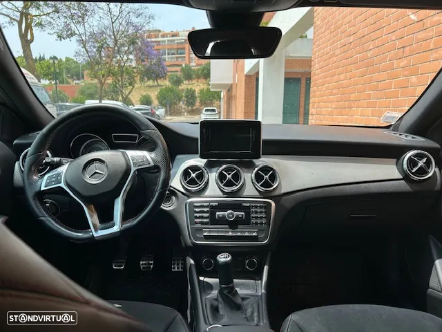 Mercedes-Benz GLA 200 CDi AMG Line - 12