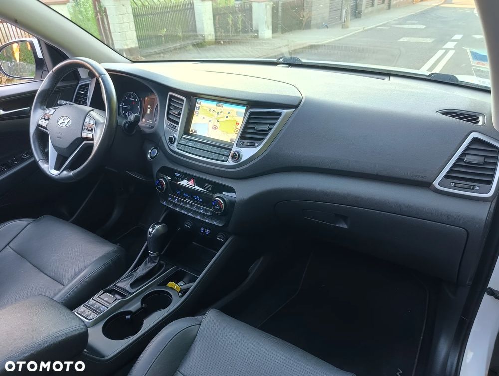 Hyundai Tucson blue 1.7 CRDi 2WD DCT Premium - 19