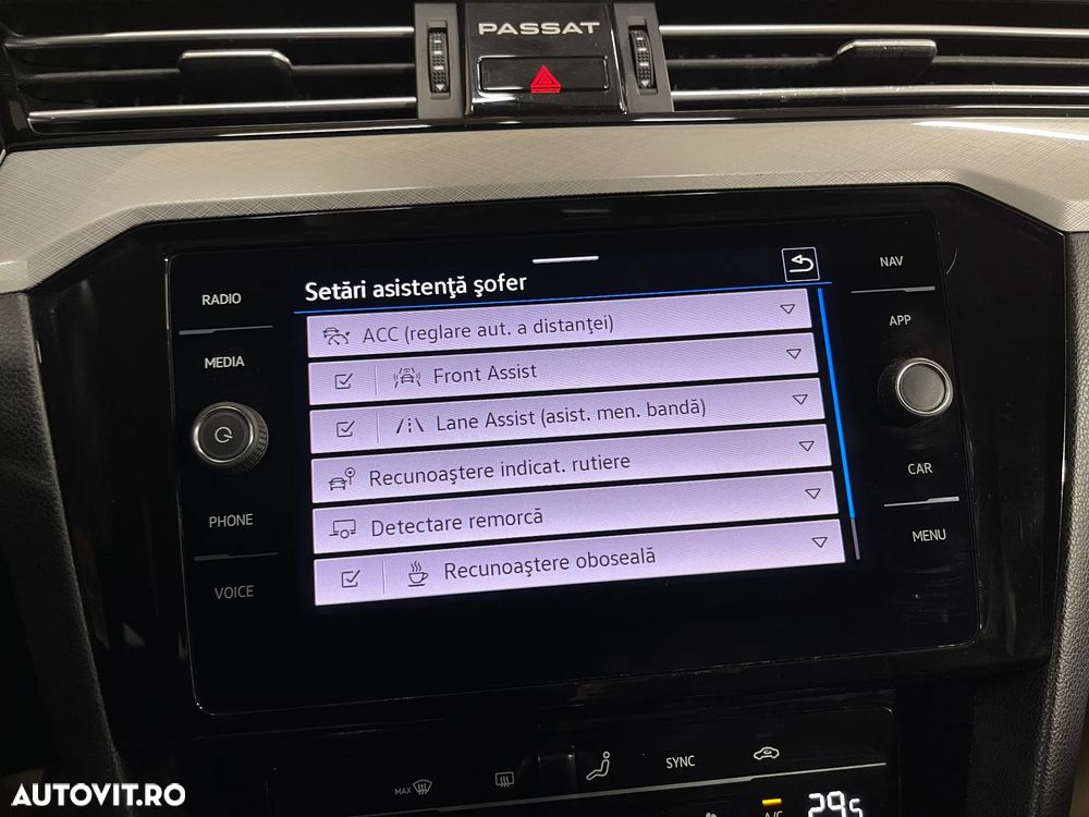 Volkswagen Passat 2.0 TDI SCR DSG Business - 17