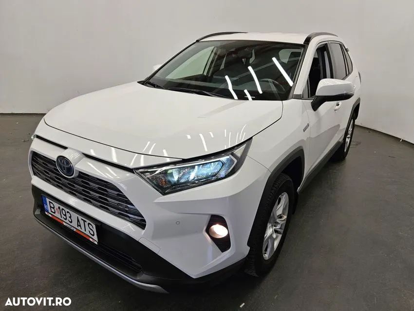 Toyota RAV4 - 1