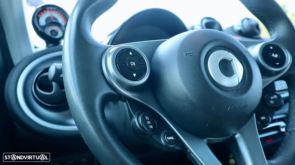 Smart ForTwo Coupé EQ passion - 24