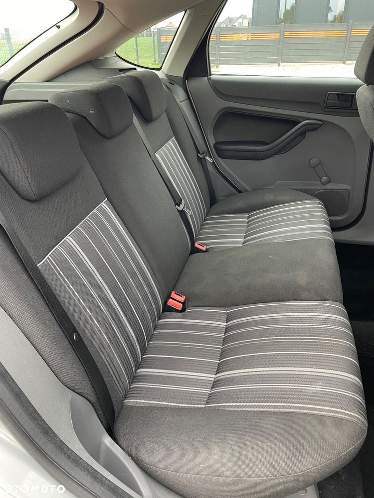 Ford Focus - 12