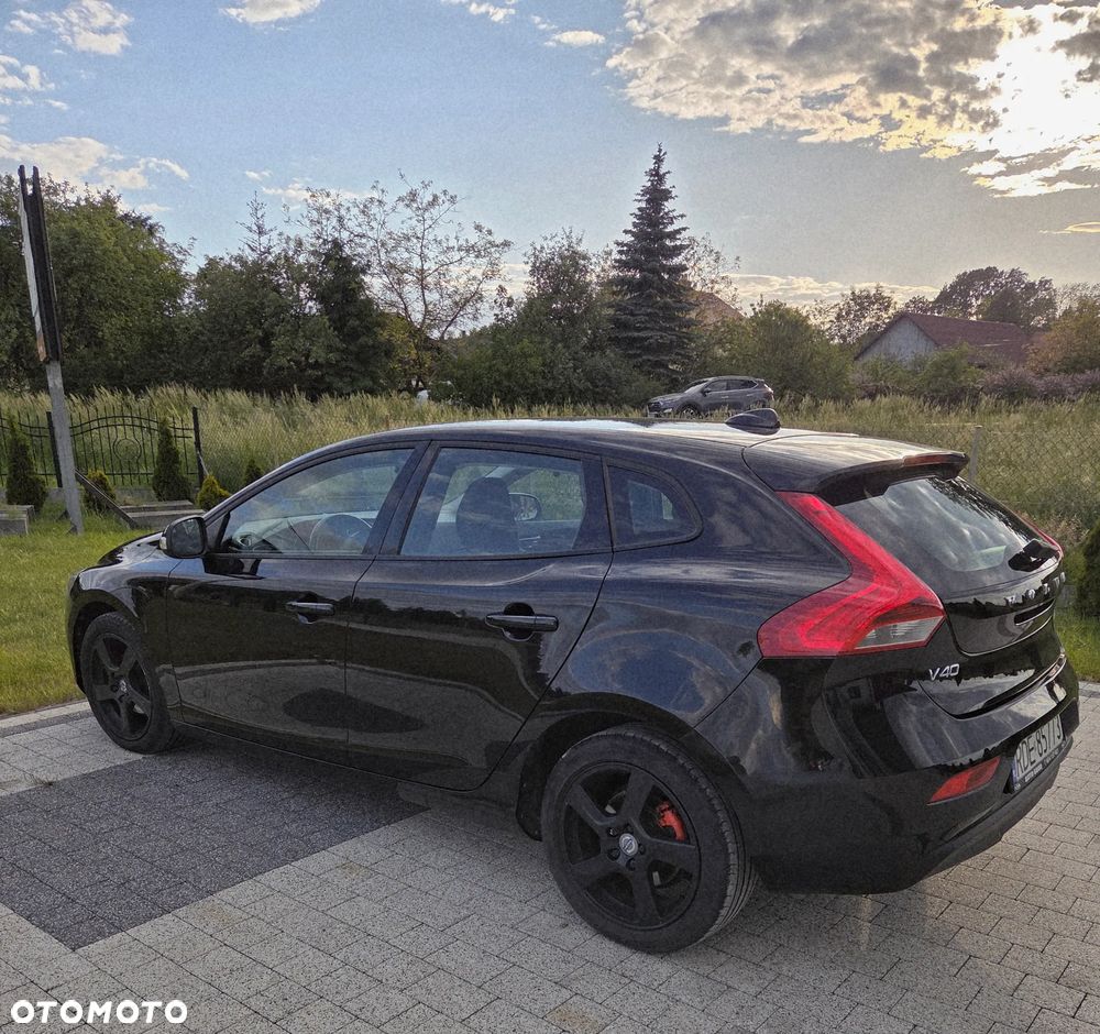 Volvo V40 D2 Momentum - 7