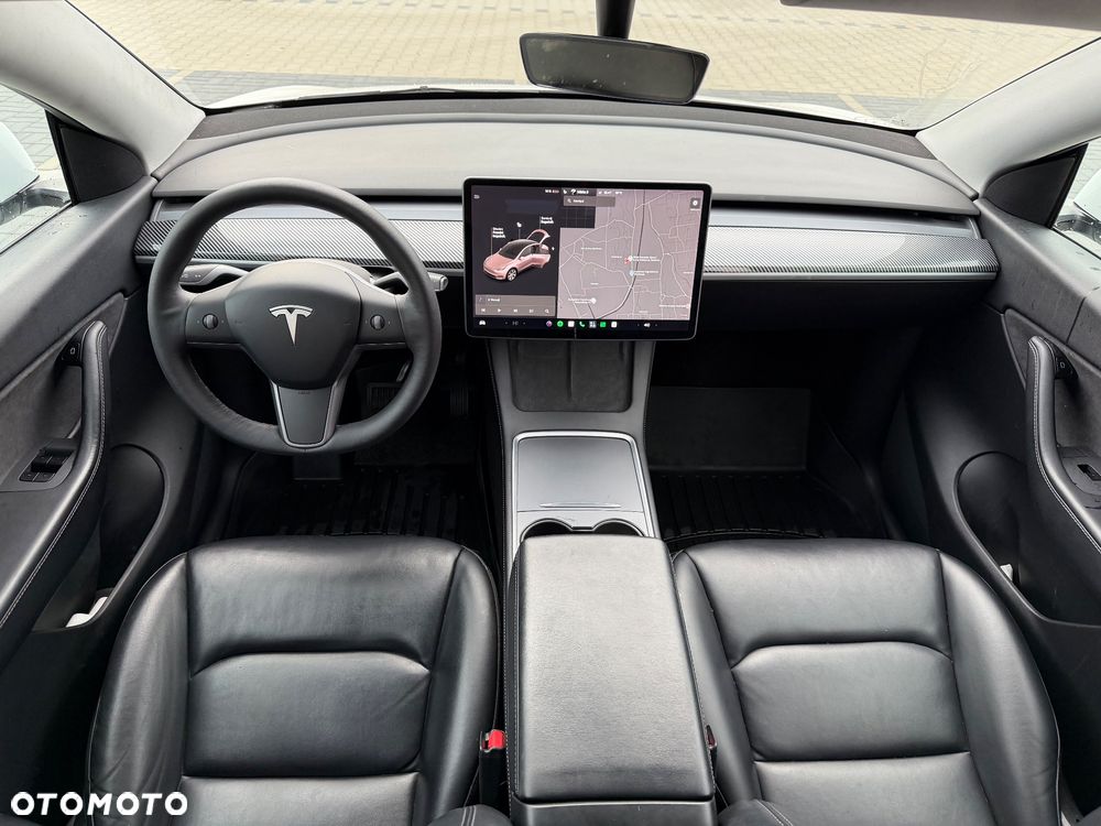 Tesla Model Y - 14
