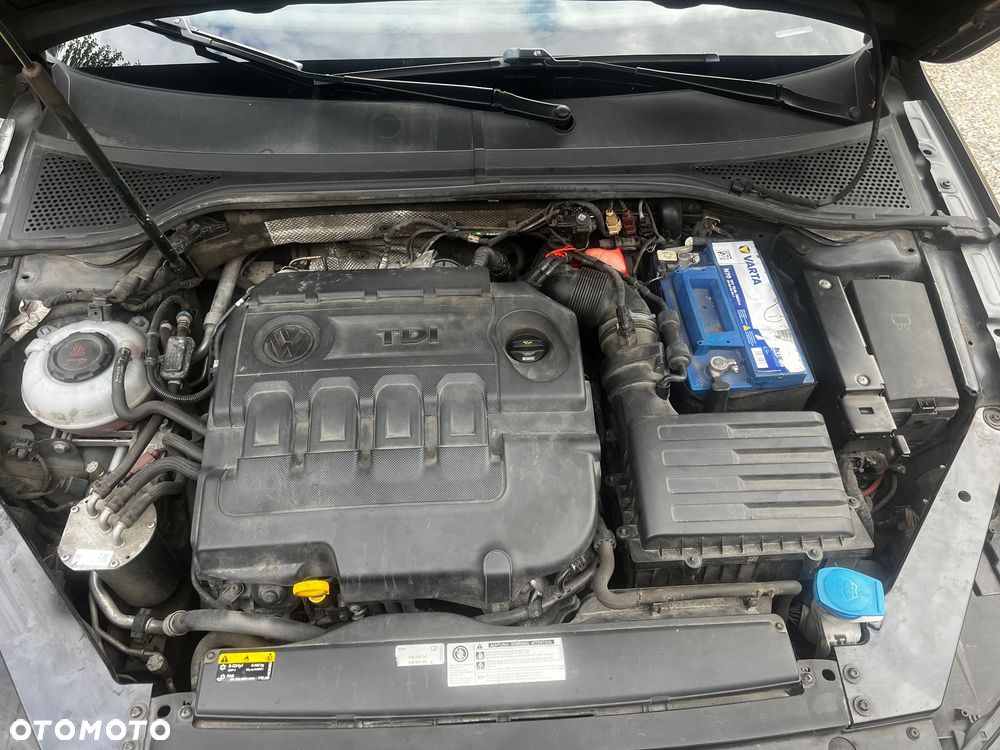 Volkswagen Passat 2.0 TDI SCR Comfortline - 9