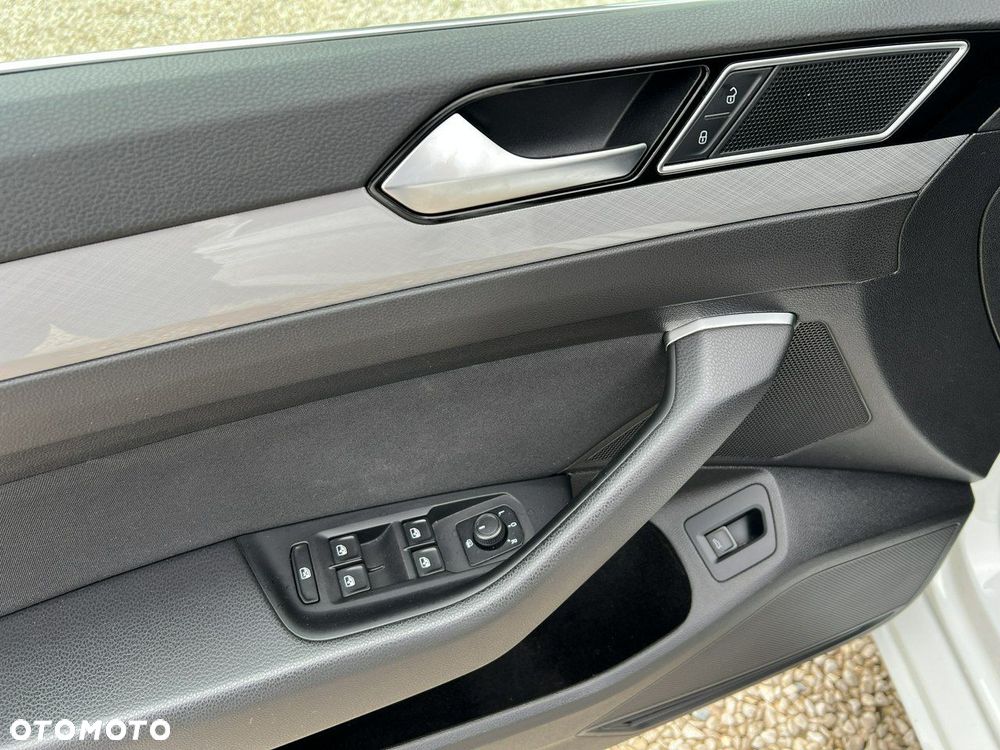 Volkswagen Passat 2.0 TDI EVO Business DSG - 10
