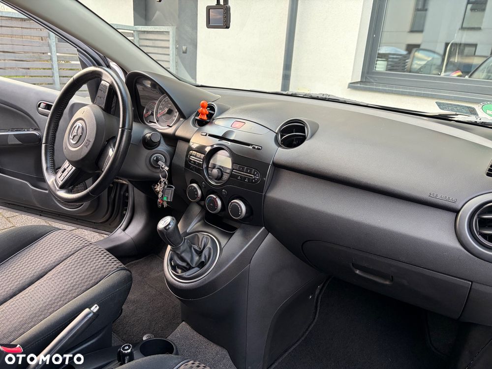 Mazda 2 1.3 Exclusive - 9