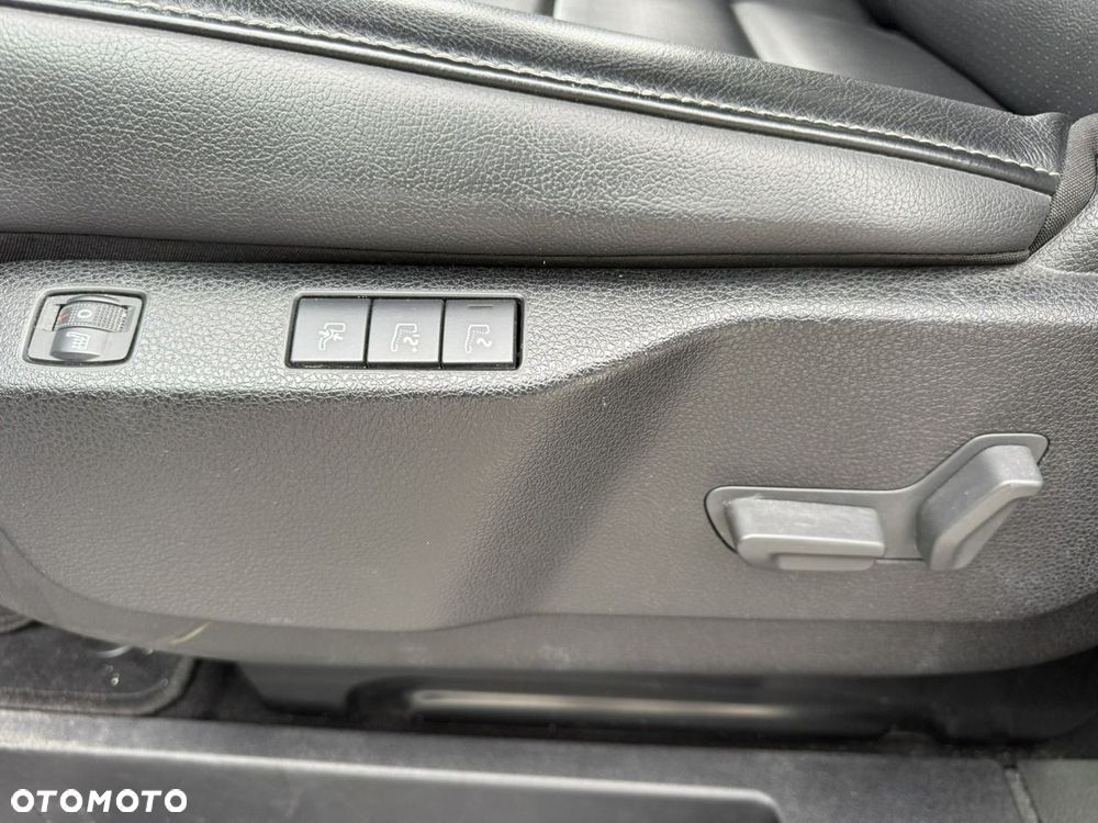 Opel Zafira 2.0 Diesel XL Business VIP - 22