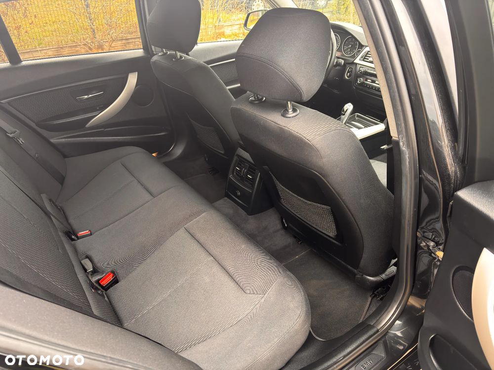 BMW Seria 3 320d Efficient Dynamics Edition - 12