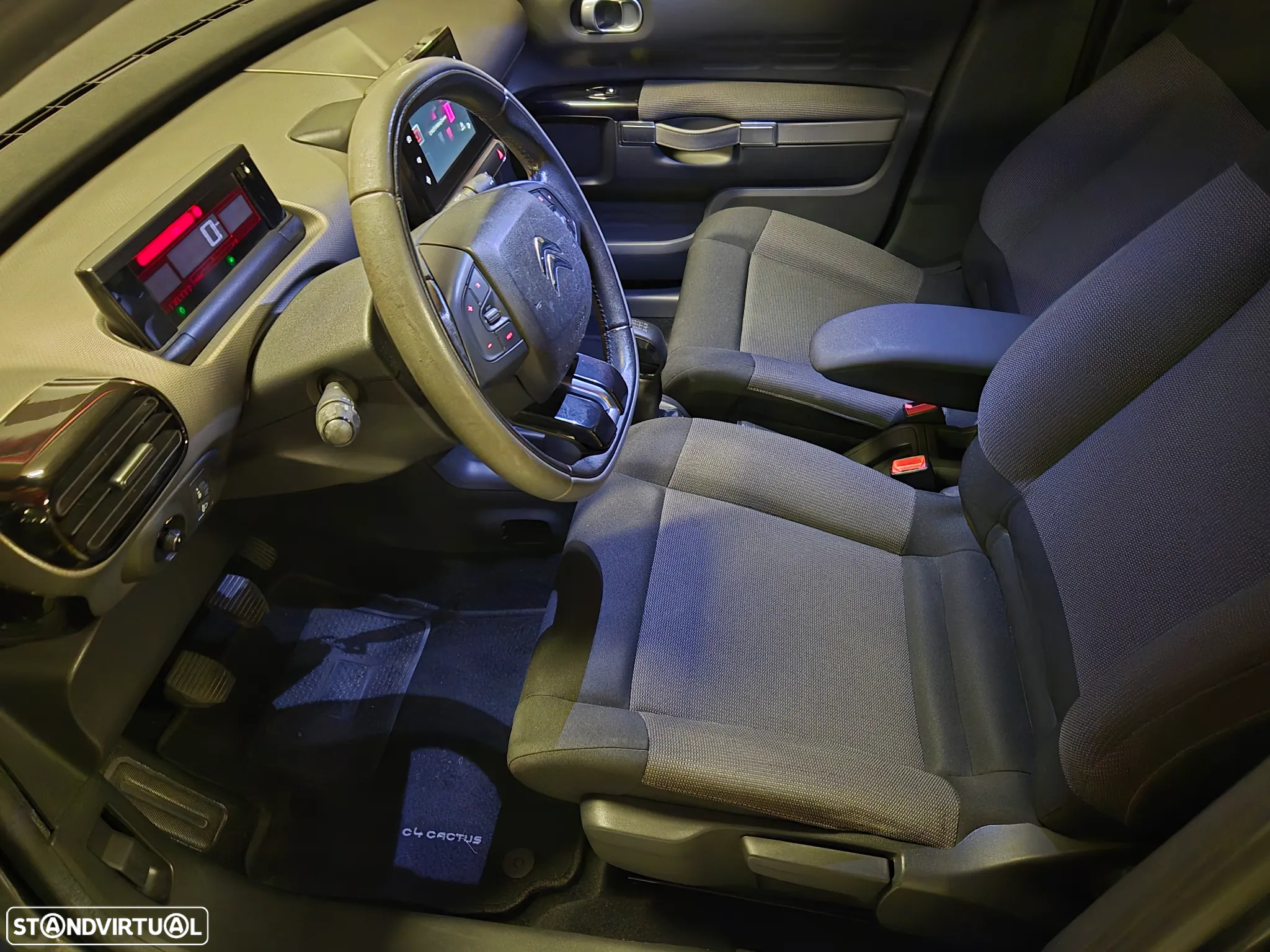 Citroën C4 Cactus BlueHDi 100 Stop&Start Shine - 28