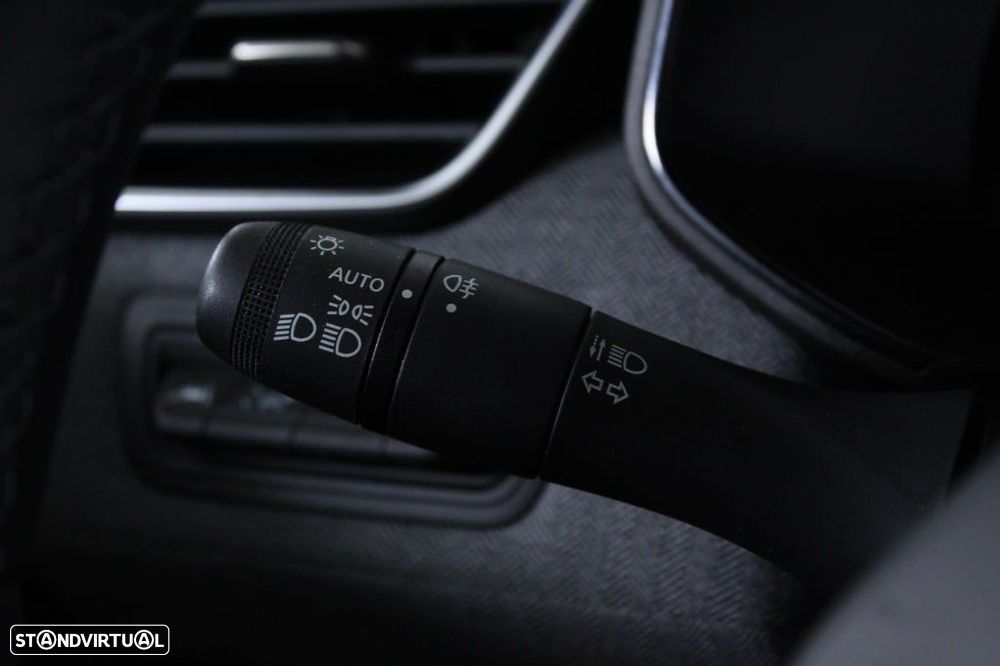 Renault Clio 1.0 TCe Techno Bi-Fuel - 24